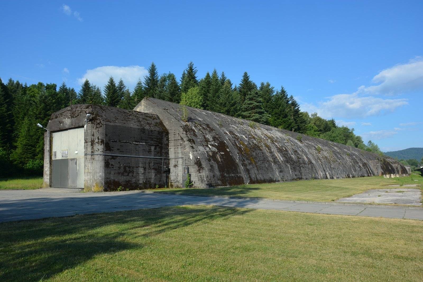 Główna Kwatera Dowodzenia „Południe" - niemieckie fortyfikacje z okresu II wojny światowej w Stępinie - Cieszynie